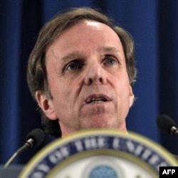 Maykl Pozner (Posner), AQSh Davlat kotibi muovini