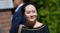 孟晚舟離開位於溫哥華住所前往法院(2020年5月27日)