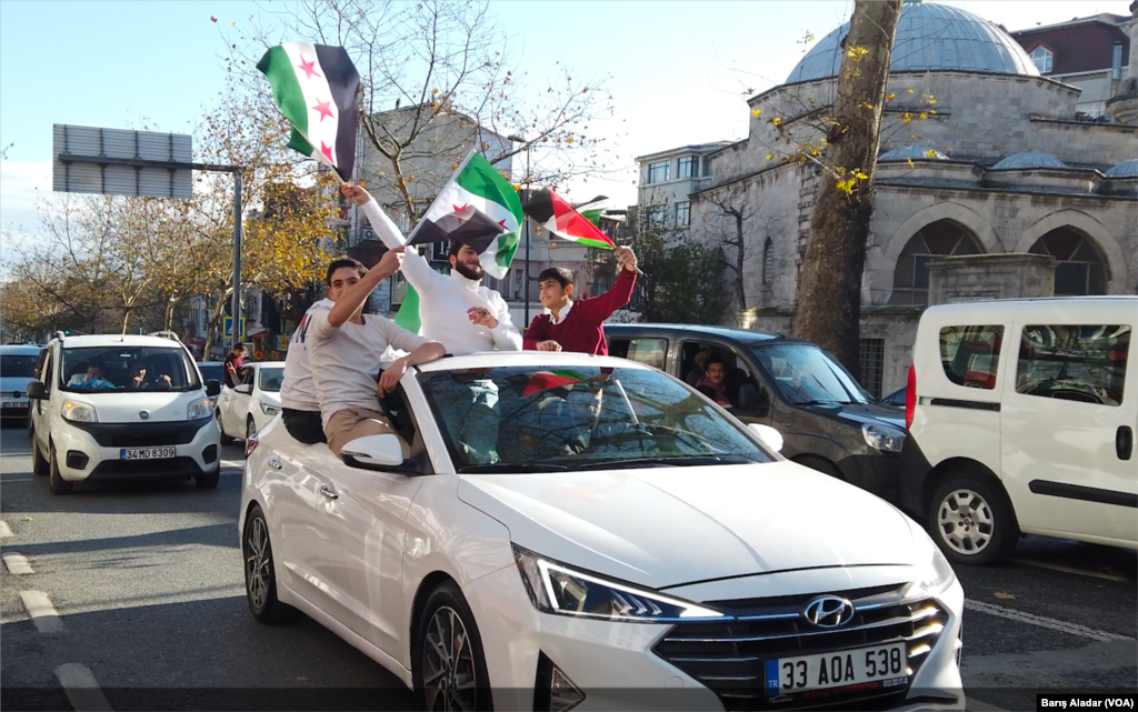 Şimdiden çok sayıda Suriyeli'nin ülkelerine döndüğünü anlatan Suriyeliler'in hemen hepsi yakın gelecekte kendilerinin de Suriye'ye dönmeyi planladıklarını belirtti.