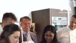 Український борщ по-мальдівськи у Нью-Йорку: Євген Клопотенко показав, як борщ може об'єднувати світ. Відео