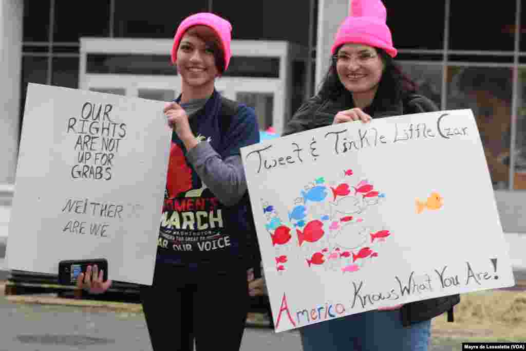 Provocação a Donald Trump devido à sua suposta ligação à Rússia. Marcha das Mulheres em Washington DC.