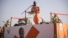 Le président sortant du Burkina Faso, Roch Marc Christian Kaboré, prononce un discours lors de son rassemblement, à Dori le 10 novembre 2020, lors de la campagne présidentielle en vue des élections présidentielles du 22 novembre 2020.