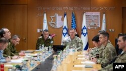 دیدار هیئت‌های نظامی آمریکایی و اسرائیلی به سرپرستی ژنرال مایکل اریک کوریلا، فرمانده سنتکام، و هرزی هالوی، رئیس ستاد مشترک ارتش اسرائیل. (آرشیو)