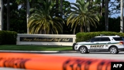 Полиција ја блокира улицата пред голф клуб Трамп во Вест Палм Бич, Флорида, на 15 септември 2024 година по инцидентот со пукање 