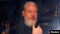 Засновник WikiLeaks Джуліан Ассанж в суді Лондона, 11 квітня 2019 року