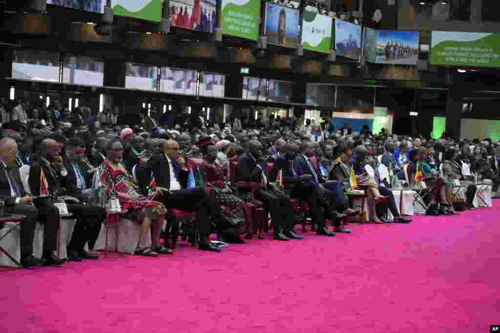 Wajumbe wahudhuria kikao cha ufunguzi cha mkutano wa Hali ya Hewa Afrika mjini Nairobi.