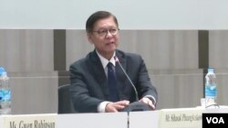 ထိုင်းနိုင်ငံ ချူလာလောင်ကွန် တက္ကသိုလ်မှာ ကျင်းပတဲ့ မြန်မာ့အရေး ဆွေးနွေးပွဲမှာ ပါဝင်ဆွေးနွေးတဲ့ ထိုင်း ဒုတိယ နိုင်ငံခြားရေးဝန်ကြီးဟောင်း Sihasak Phuangketkeow (ဆီဟာဖတ် ဖောင်ကက်ကူယို) (ဓာတ်ပုံ-VOA Video Screenshot/ဇန်နဝါရီ ၃၀၊ ၂၀၂၅)