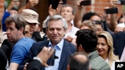 Tras ser electo presidente de Argentina, Alberto Fernández se dispone a diseñar su gabinete y se ha reunido con gobernadores, alcaldes, empresarios, sindicalistas y hasta con dirigentes políticos de la oposición.
