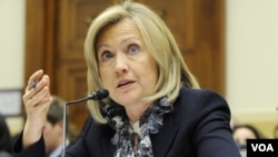 "Alan Gross ha estado injustamente detenido por demasiado tiempo", dijo Hillary Clinton.