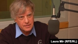 El periodista y escritor David Satter, que también es asesor de Radio Europa Libre y Radio Libertad, en una foto tomada en los estudios de REL en Washington en 2011.