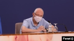 Arhiva - Epidemiolog Predrag Kon na konferenciji za novinare Kriznog štaba