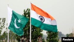 د هند او پاکستان بیرغونه