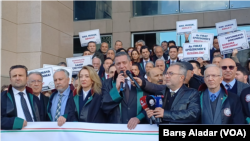 İstanbul 2. Asliye Hukuk Mahkemesi’nde dün görülen Türkiye Barolar Birliği (TBB) Başkanı Erinç Sağkan açıklama yaptı- 4 Mart 2025.