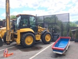 Bager parkiran ispred Kajaka