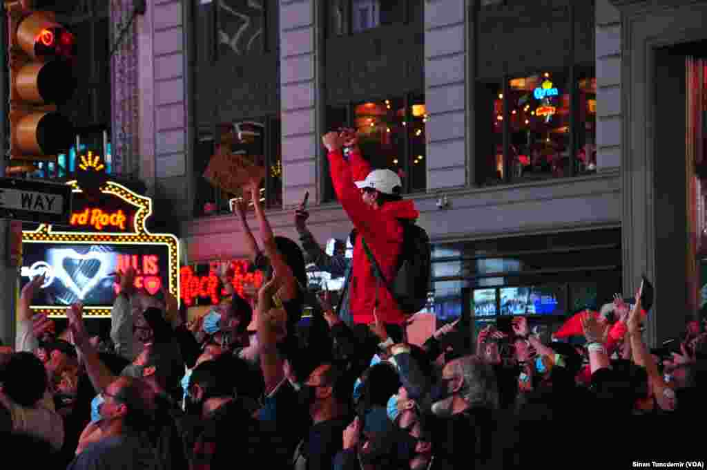 Şahiyên Serkeftina Hilbijartinan li New York