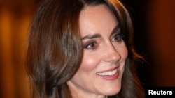 ARCHIVO - La princesa Catalina asiste a una actividad en la abadía de Westminster el 8 de diciembre de 2023, en Londres.