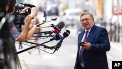 میخائیل اولیانوف - آرشیو