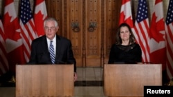 Рекс Тіллерсон і Христя Фріланд під час прес-конференції в Оттаві