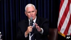Makamu wa Rais wa zamani Mike Pence alipozungumza katika Maktaba ya Rais ya Ronald Reagan na Makumbusho Novemba 17, 2022. AP
