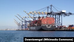 ایالات متحده تعرفه‌ها بر کالاهای چینی را از ۱۴۵درصد به ۳۰درصد کاهش داده و نیز چین تعرفه‌ها بر کالاهای امریکایی را از ۱۲۵درصد به ۱۰درصد کاهش خواهد داد.