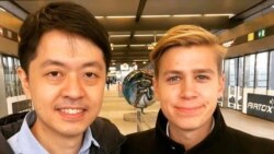 湯瑪斯.羅登與(右) (Thomas Rohden) 與香港前民主黨立法會議員許智峰(左)。