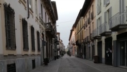 Hakuna mtu hata mmoja mitaani huko mjini Lodi, Italy.