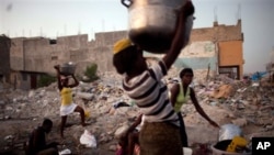 Apesar de progressos pobreza continua a ser uma realidade