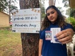 Jensy Matute llegó ilegalmente a Estados Unidos a los 2 años procedente de Honduras. Ha podido estudiar una carrera en la universidad y ha conseguido un permiso de trabajo temporal gracias al programa DACA. Foto: Antoni Belchi, VOA.