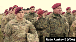 Vojska Srbije i Nacionala garda Ohaja na nedavnoj zajedničkoj padobranskoj vežbi u Srbiji, Foto: Glas Amerike