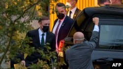 美國白宮國家安全顧問沙利文在瑞士蘇黎世離開了與中共外事主管楊潔篪舉行了會談的凱悅酒店 。 （2021年10月6日）