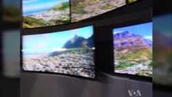 Curved Screens, Wearable Technology Dominate Consumer Electronic Show