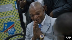 L'ancien ministre de l'Intérieur, Emmanuel Ramazani Shadary, candidat à la présidence de la épublique, lors du dépôt de sa candidature à la Commission électorale, à Kinshasa, le 8 août 2018. 