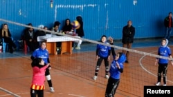 په کابل کې د افغان نجونو د والیبال د ورزش یوه لوبه