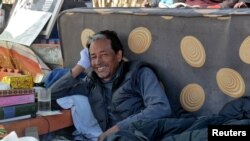 བསོད་ནམས་དབང་ཕྱུག་གིས་ཉི་མ་༢༡་ལ་ཟས་བཅད་ངོ་རྒོལ་གྱི་ལས་འགུལ་སྤེལ།