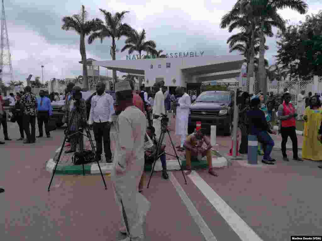 Lokacin Da Jami'an Tsaron DSS Suka Garkame Kofofin Shiga Majalisar Dokoki