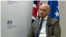 Ambasador Velike Britanije Matthew Field tokom intervjua sa Glasom Amerike