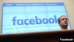 El presidente de Facebook, Mark Zuckerberg, presta testimonio durante una audiencia de la Cámara de Representantes de EE.UU., el 23 de octubre de 2019.