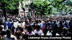 Попрощатись із композитором приїхали тисячі людей не лише із Львівщини