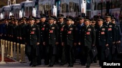 2025年3月4日全国人民代表大会开幕前一天，军事代表抵达北京。