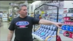 Зроблено в Америці: Підприємець-патріот взявся повернути американські товари на полиці американських крамниць. Відео