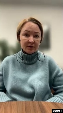 Татјана Митрова, научен соработник за Центарот за глобална енергетска политика на Универзитетот Колумбија во интервју за Гласот на Америка на македонски преку платформата „Зум“.