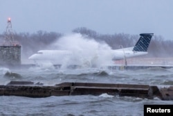 Cold weather front hits Toronto