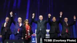 14 Mayıs 2023’teki genel seçimlerde Gelecek Partisi kontenjanı kapsamında CHP listesinden seçilen Antalya Milletvekili Prof. Dr. Serap Yazıcı Özbudun ile İYİ Parti’den seçilmiş İstanbul Milletvekili Salim Ensarioğlu ve Konya Milletvekili Ünal Karaman resmen AK Parti’ye geçti. 