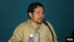 លោក​ទេព​ នីថា ​អគ្គ​លេខាធិការ​គ.ជ.ប.​ថ្លែង​ក្នុង​សន្និសីទ​សារព័ត៌មាន​នៅ​ស្នាក់ការ​គណៈ​កម្មធិការ​រៀបចំ​ការបោះឆ្នោត។​