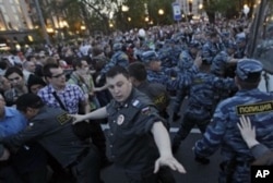 Moskvada sammit paytida Putinga qarshi tinimsiz namoyishlar