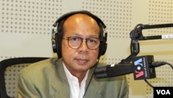 រូបឯកសារ៖ លោក ឱក សេរីសោភក្តិ៍ ជា​អ្នកឯកទេស​ផ្នែក​អភិបាលកិច្ច​ល្អ។ (លឹម សុធី/VOA)