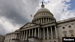 „Нашите сојузници во Украина не можат повеќе да си дозволат одложување од нашите сојузници во Израел“, рече сенаторката Пети Мареј, која претседава со Комитетот за доделување средства на Сенатот