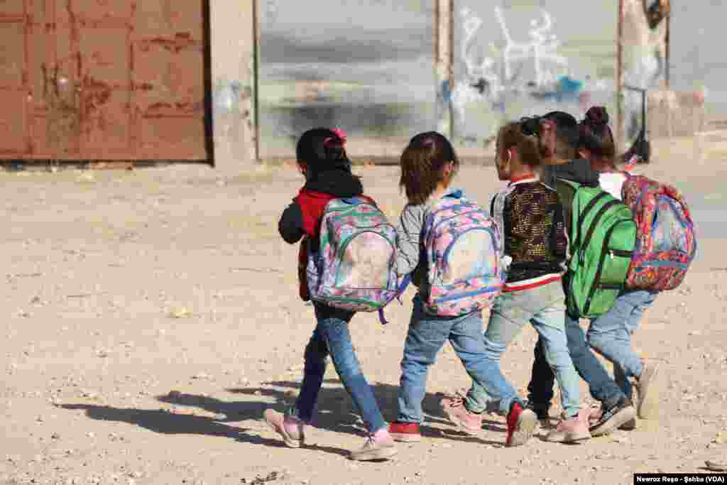 Zarokên Efrînê Û Zehmetiyên Çûna Dibistanê