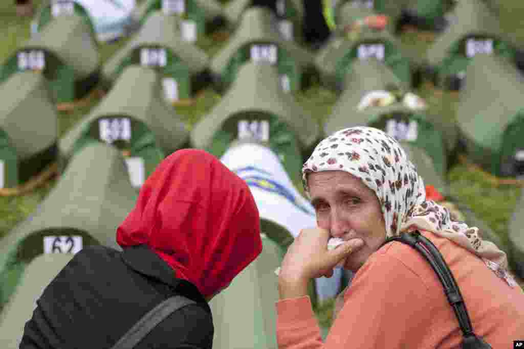 Bosniya urush qurbonlarini xotirlamoqda