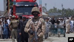 معبر تورخم چندی پیش از سوی پاکستان مسدود گشته بود